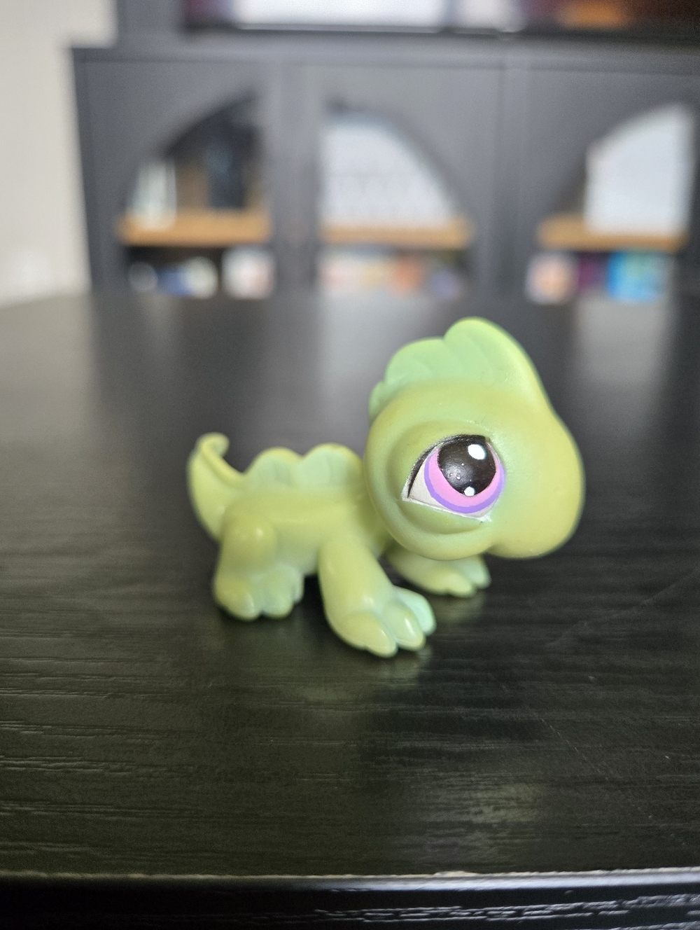 Littlest Pet Shop #374 Green Iguana With Purple Eyes LPS